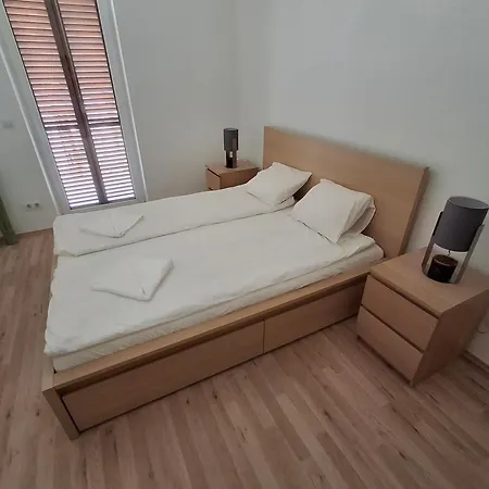 Lotus Premium * Budapest